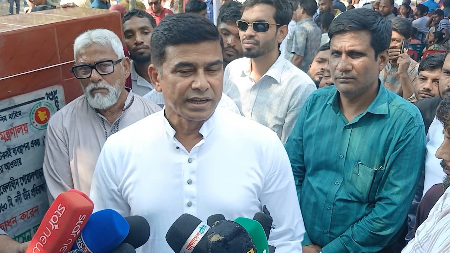 অসাম্প্রদায়িক সরকার, দুর্গাপূজা নির্বিঘ্নে পালনে দায়িত্ব দেয়া হয়েছে: পানিসম্পদ প্রতিমন্ত্রী